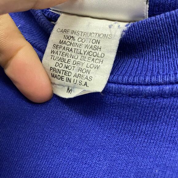 Vintage Walt Disney World Womens Size M Embroidered Sun Pullover Sweater - Picture 5 of 6